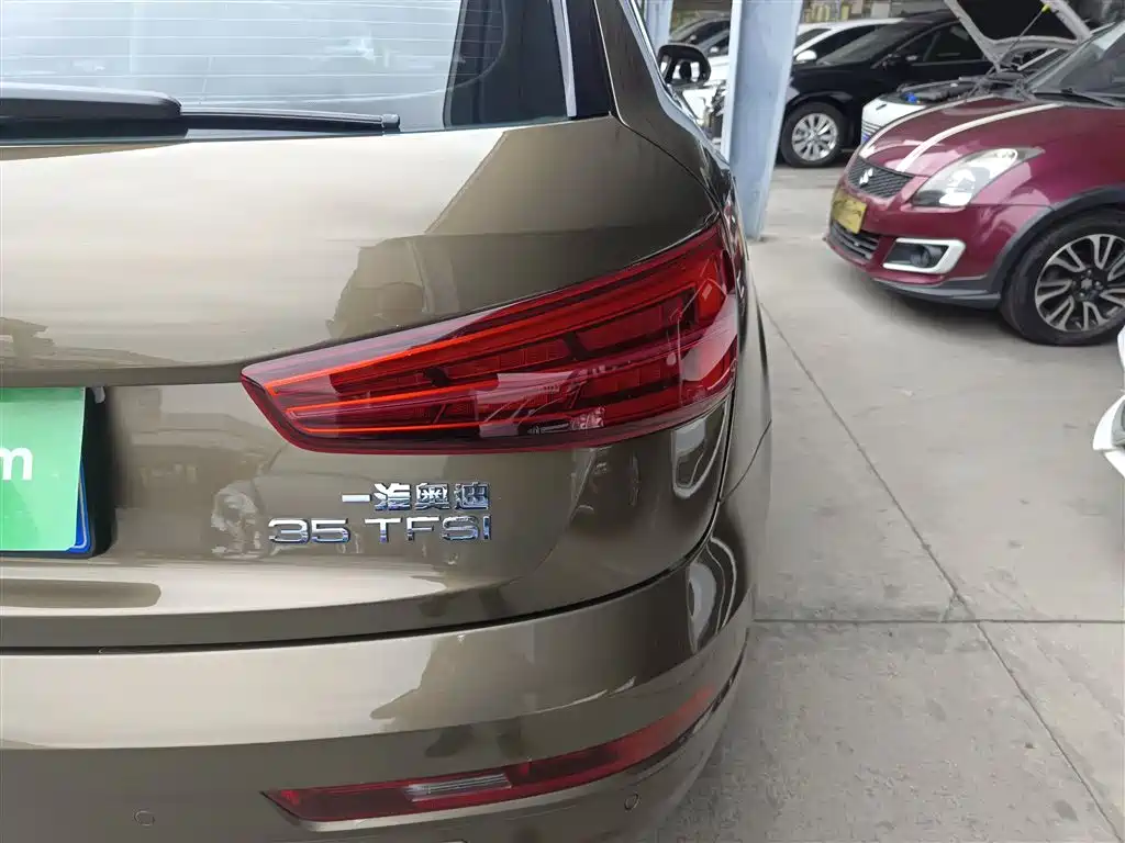 Audi Q3 2017 — фото 28