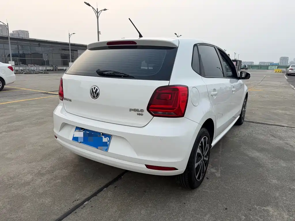 Volkswagen Polo 2016