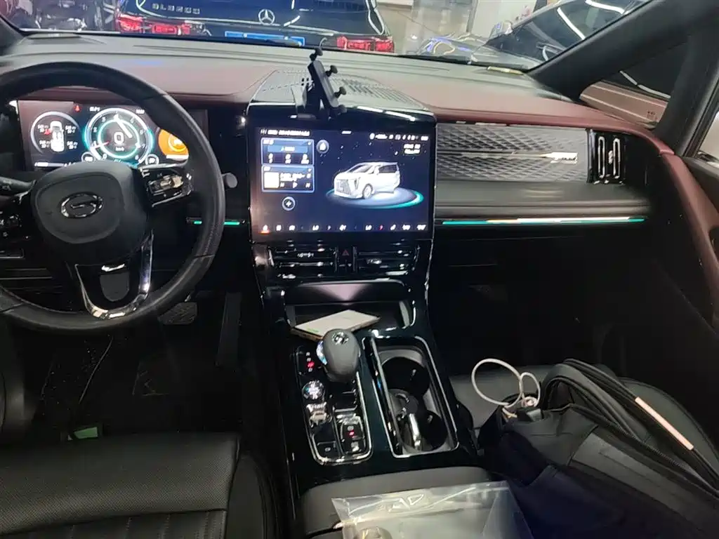 GAC Motor Trumpchi M8 2023 — фото 14