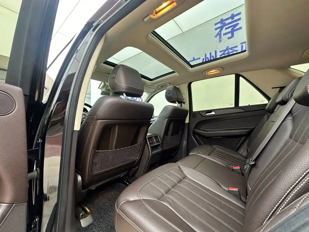 Mercedes-Benz GLE 2018 — фото 27