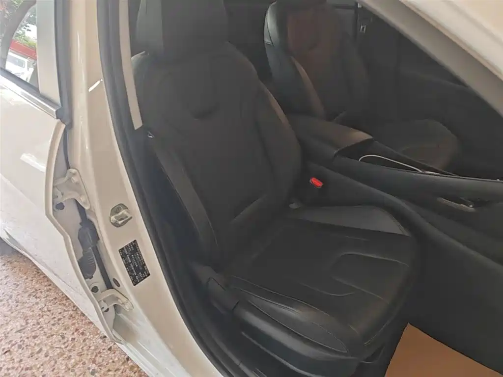 Hyundai Elantra 2023 — фото 25