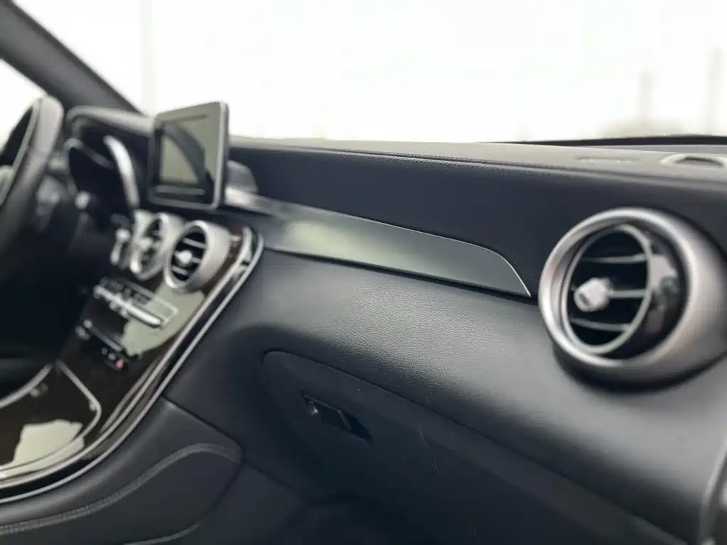 Mercedes-Benz GLC 2019 — фото 23