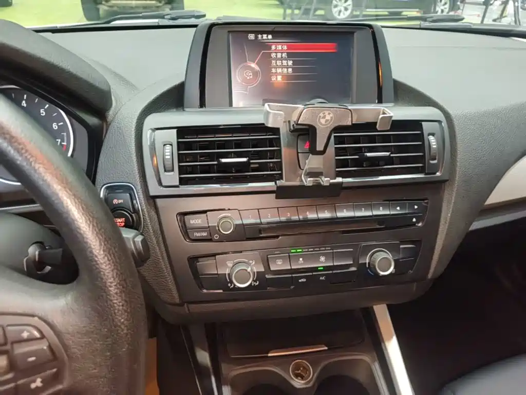 BMW 1 Series 2015 — фото 13