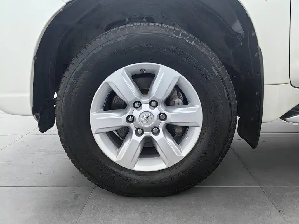 Toyota Prado 2017 — фото 17