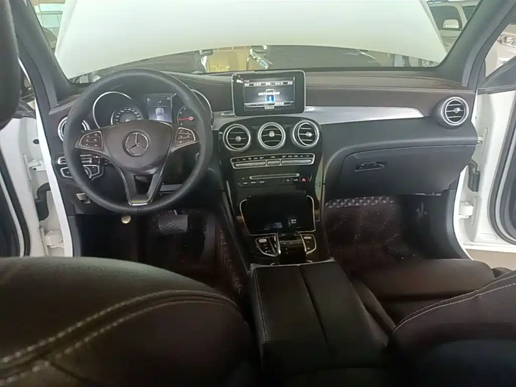 Mercedes-Benz GLC 2019 — фото 10
