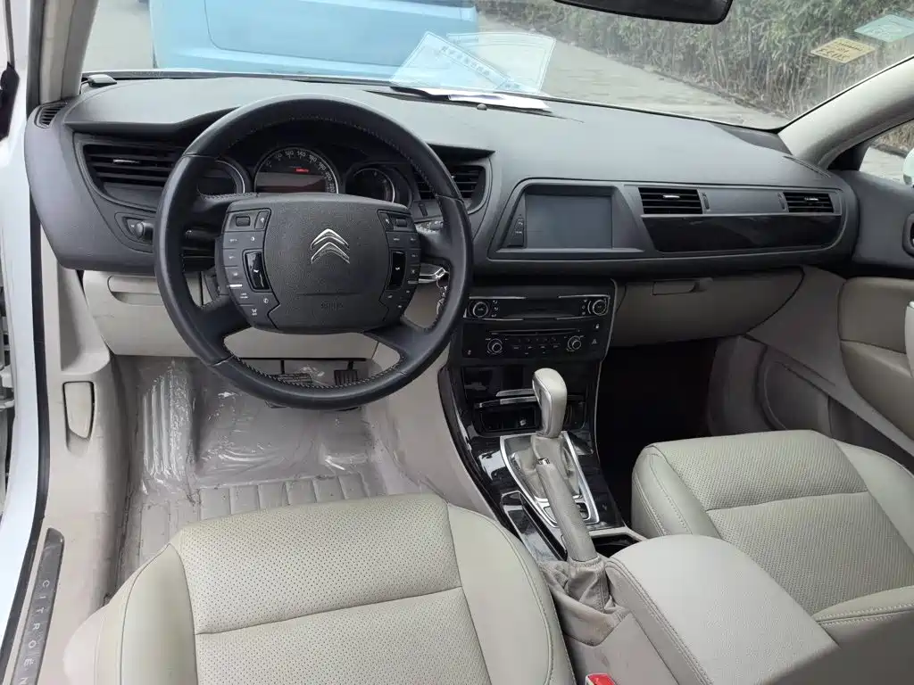 Citroën C5 2015 — фото 10