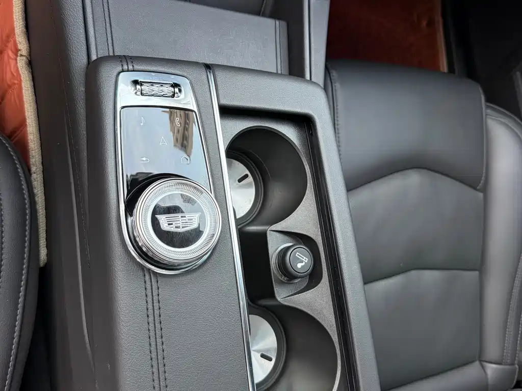 Cadillac CT6 2023 — фото 25