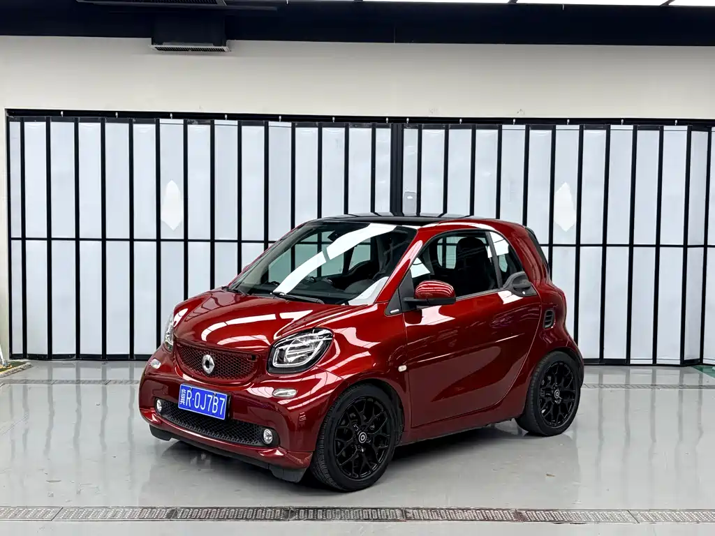 smart Fortwo 2019 — фото 1