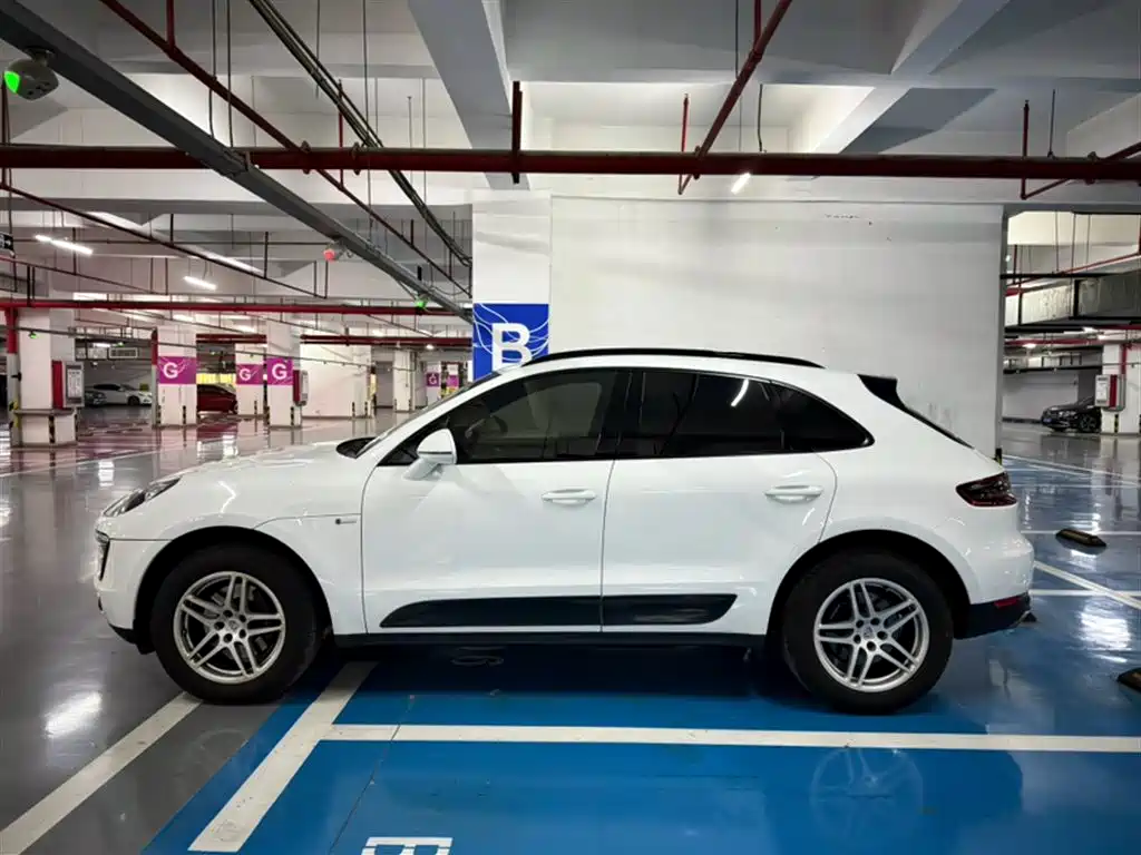Porsche Macan 2016 — фото 30