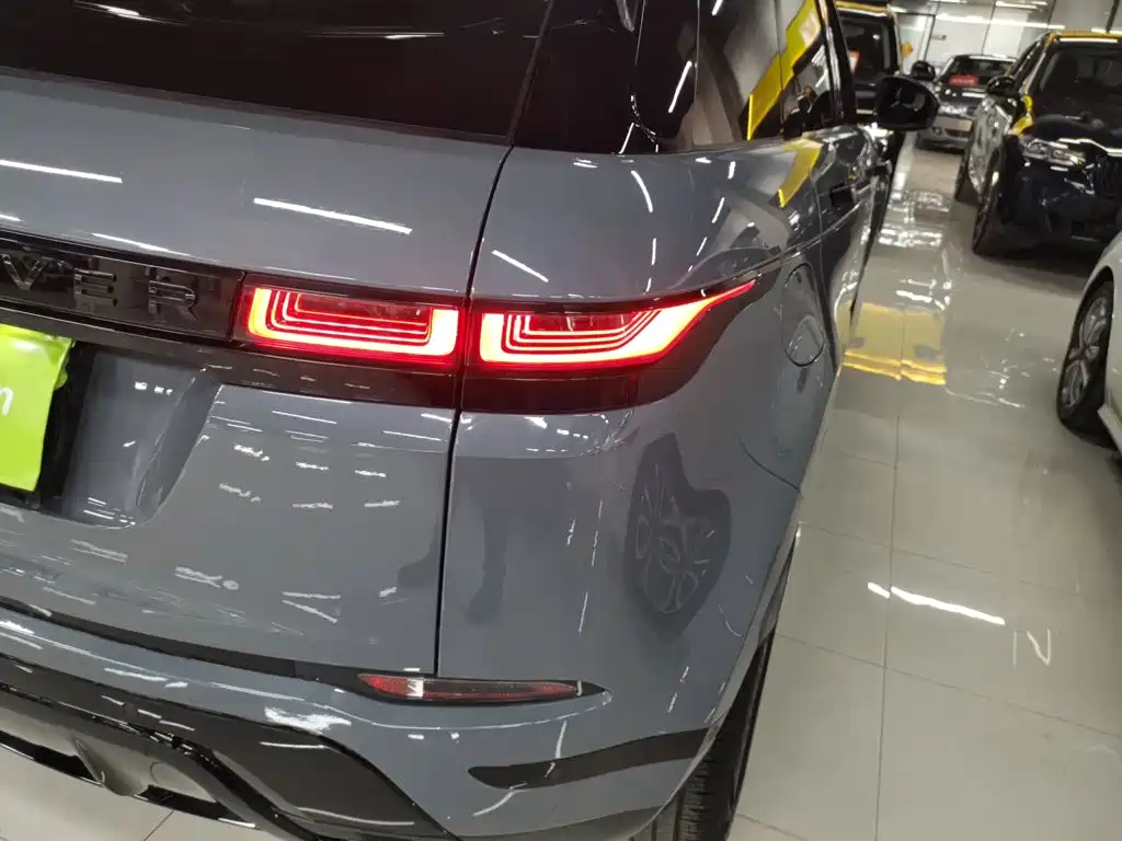 Land Rover Evoque 2021 — фото 25