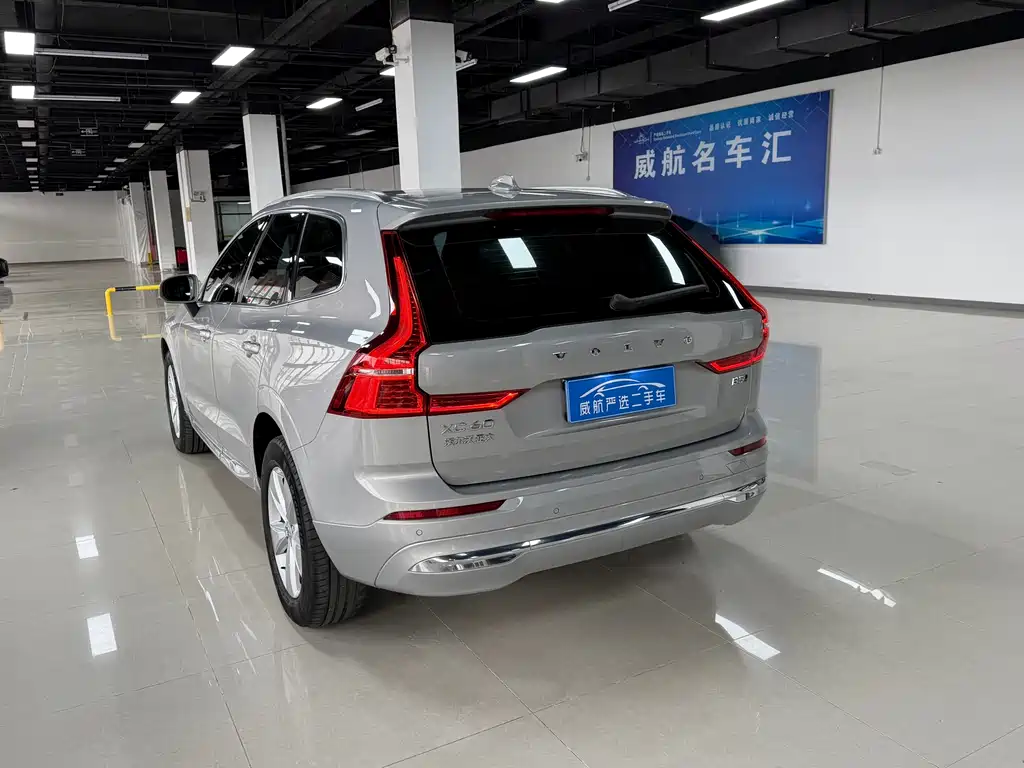 Volvo XC60 2021 — фото 3