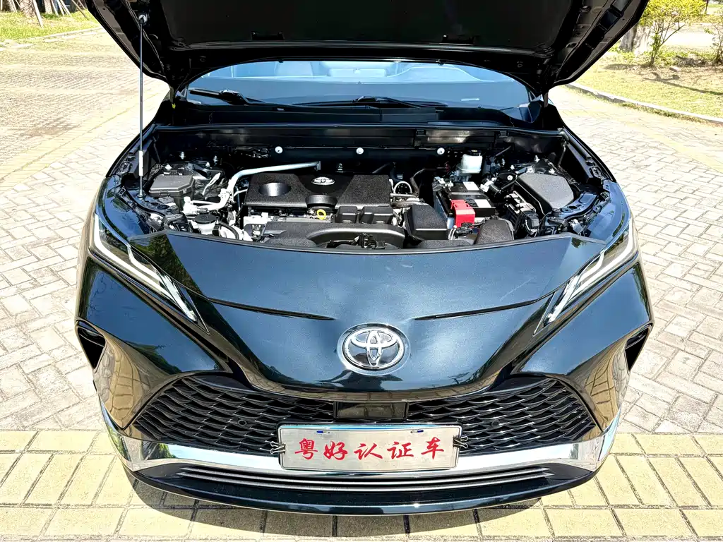 Toyota Venza 2023 — фото 23