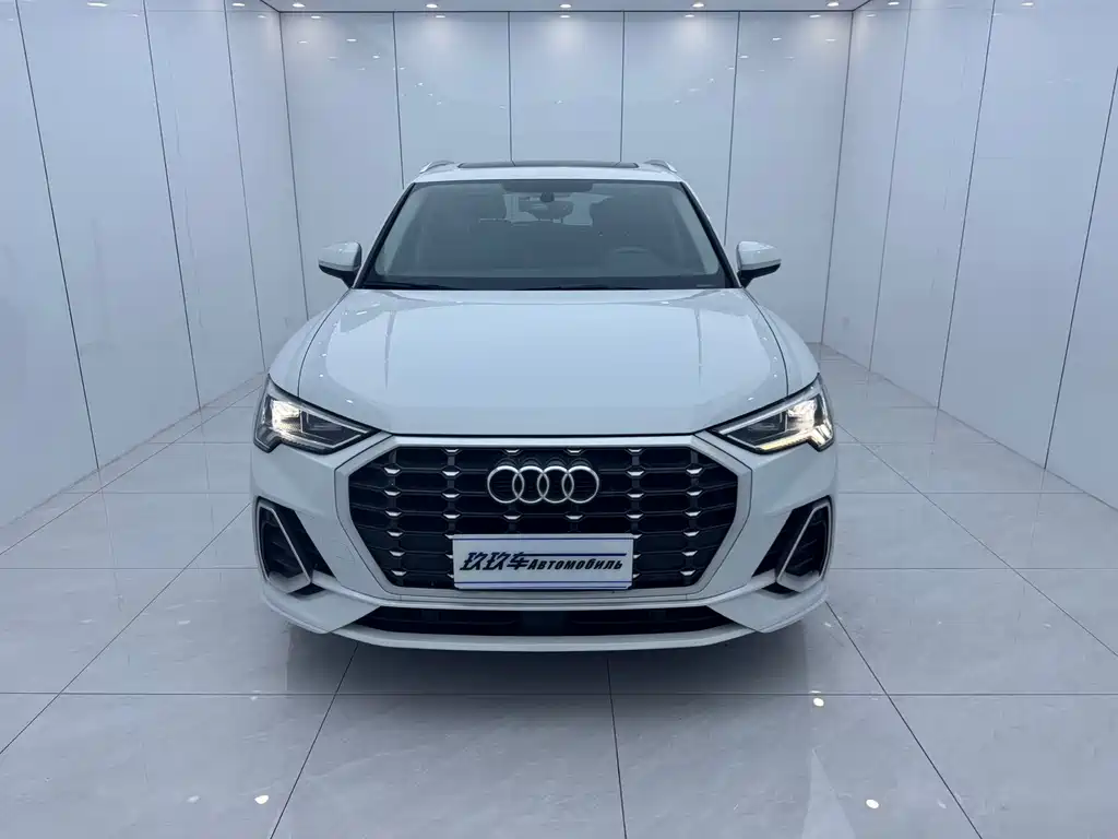 Audi Q3 2022 — фото 2