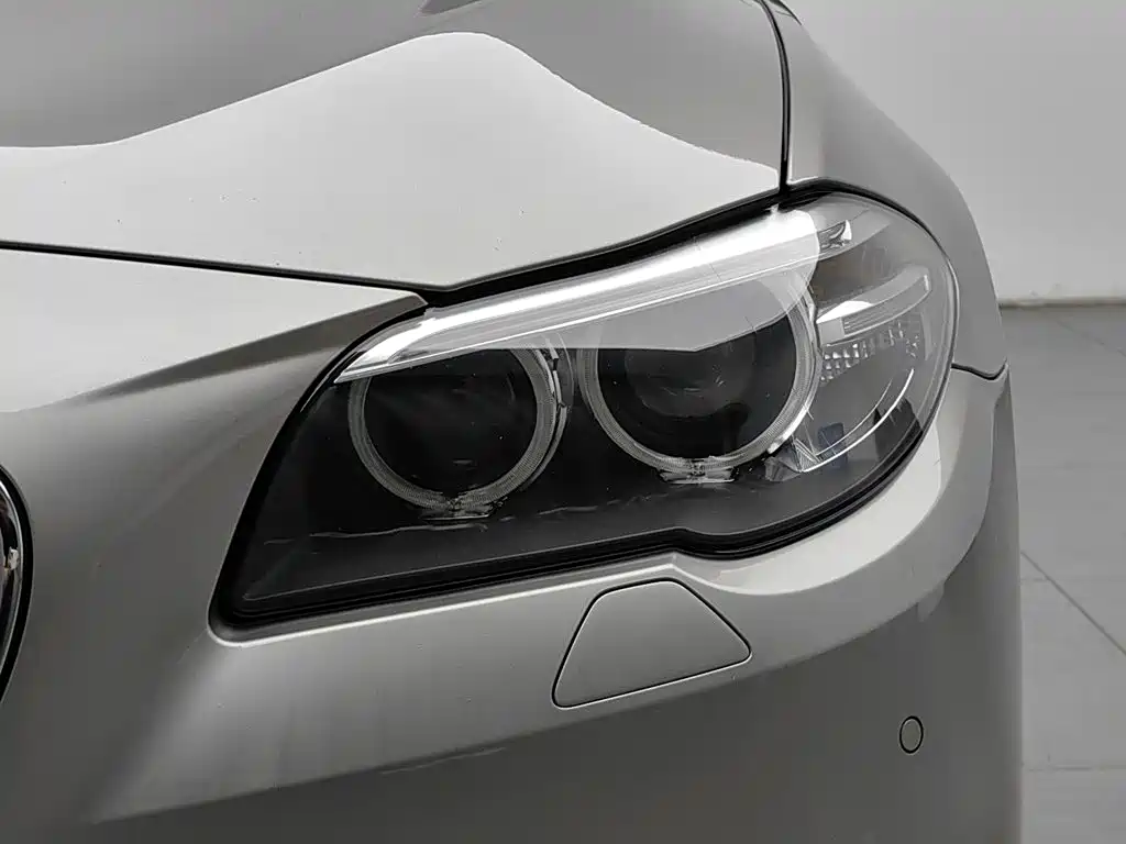 BMW 5 Series 2016 — фото 7