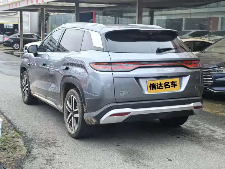 BYD L DM-i 2025 — фото 4