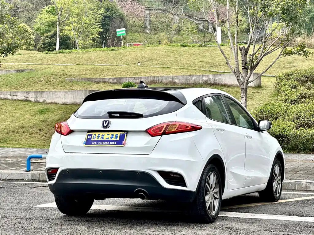 Changan Eado XT 2015 — фото 14