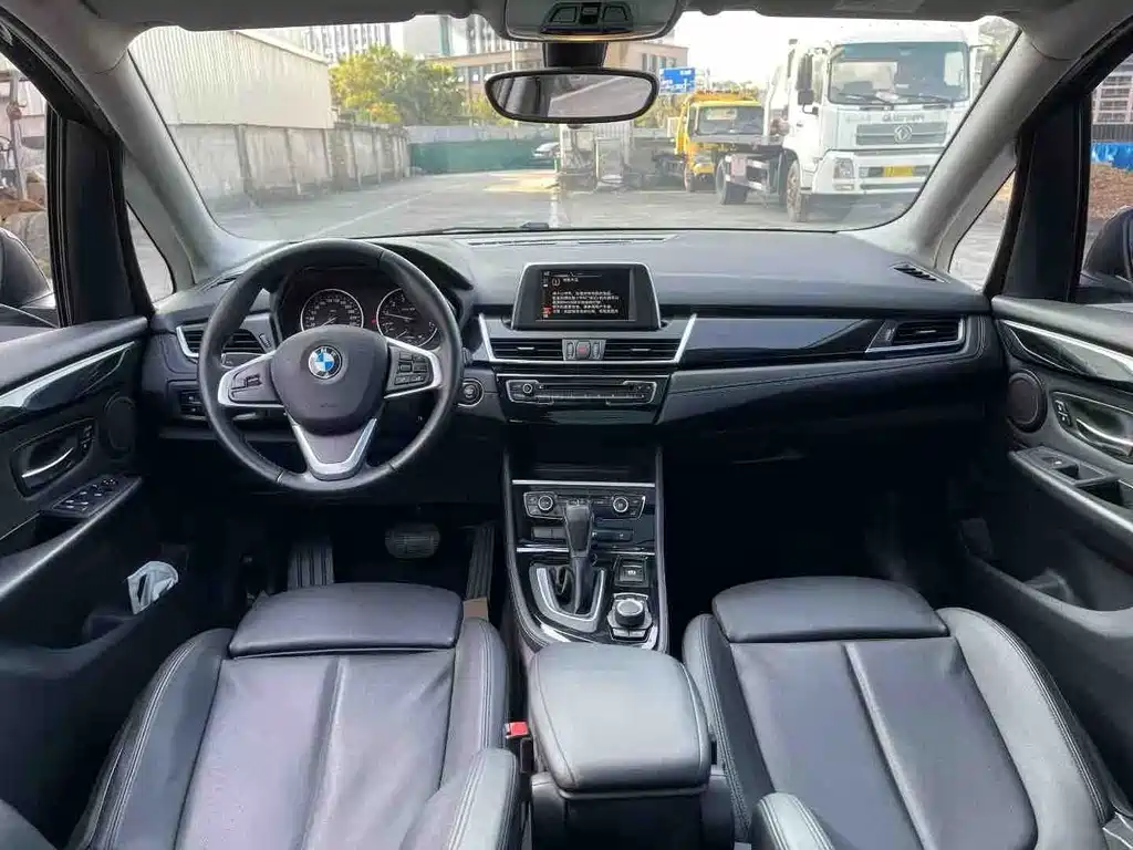 BMW 2 Series Station Wagon 2016 — фото 6