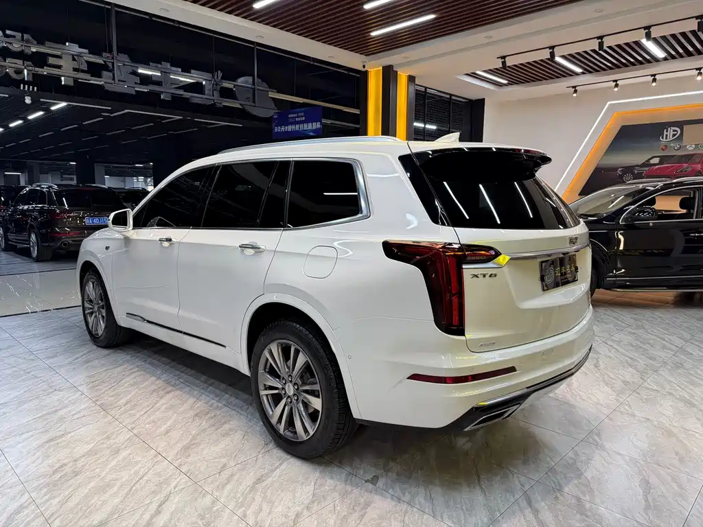 Cadillac XT6 2020 — фото 6
