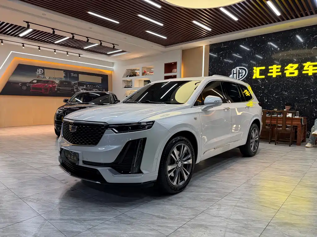 Cadillac XT6 2020 — фото 1