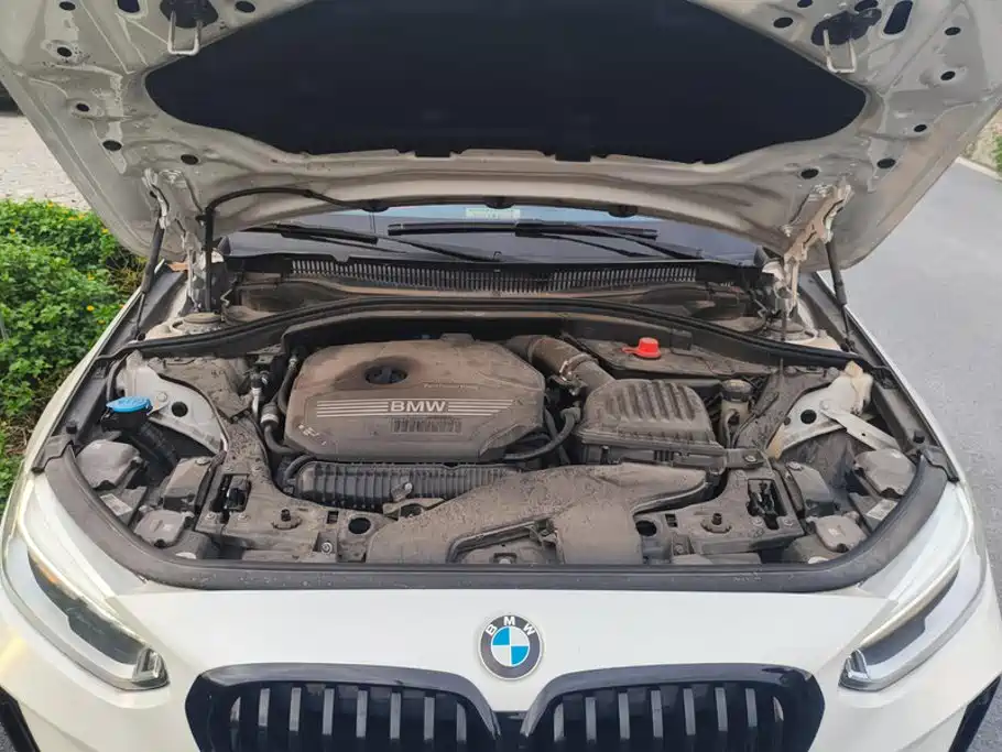 BMW 1 Series 2021 — фото 10