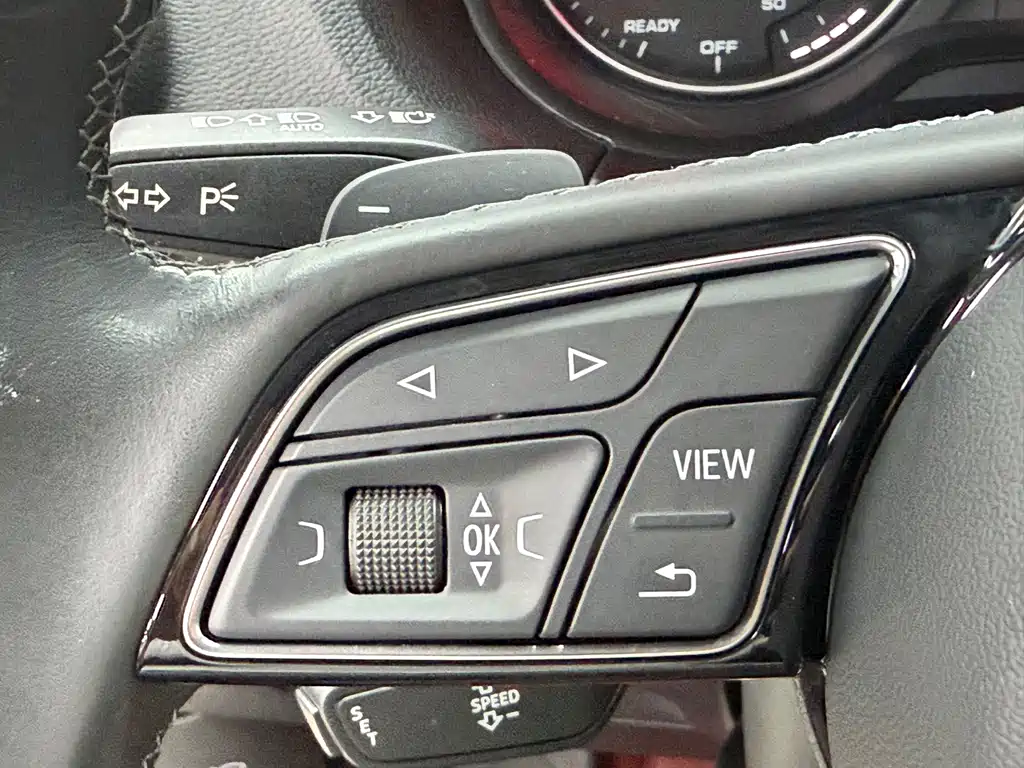 Audi Q2L 2022 — фото 12