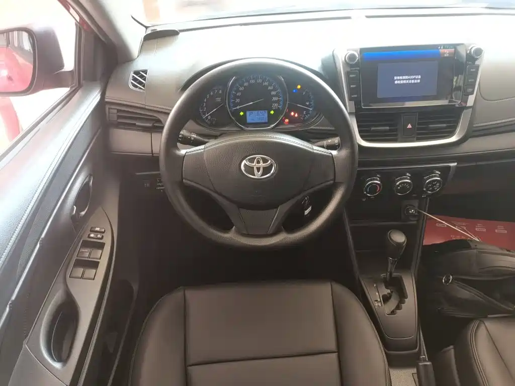 Toyota Yaris L 2017