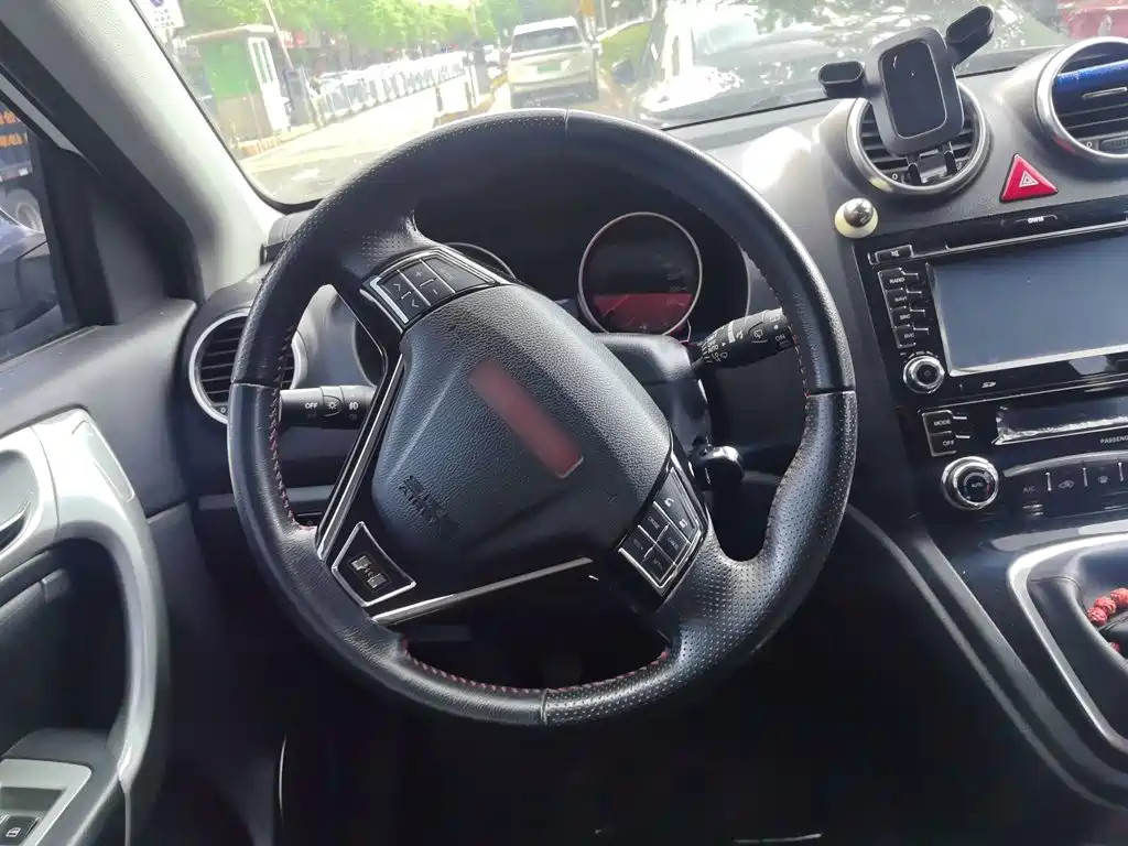 Haval H6 2015 — фото 11