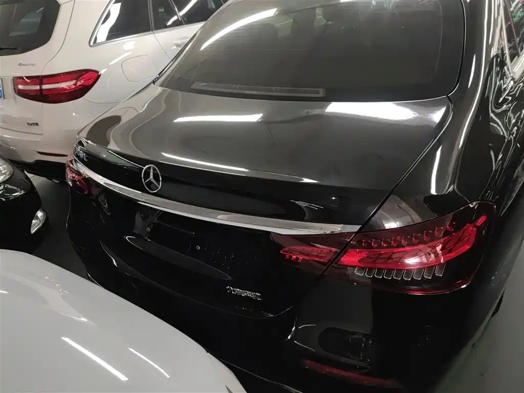 Mercedes-Benz E-Class 2022 — фото 6