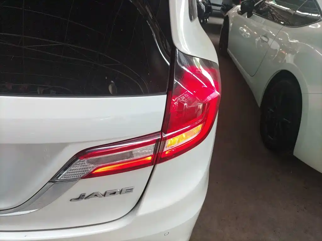 Honda Jade 2017 — фото 24