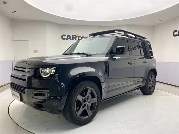 Land Rover Defender 2023