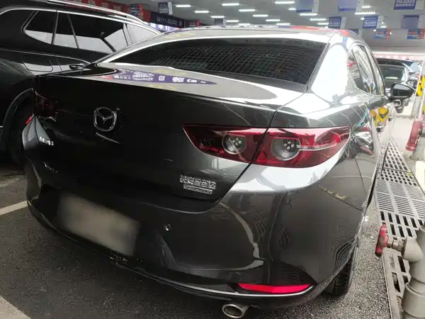 Mazda 3 Axela 2024
