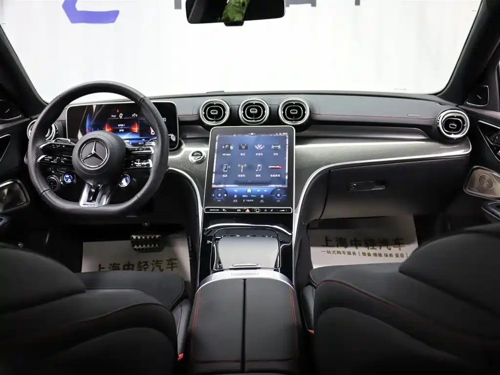 Mercedes-Benz C-Class AMG 2025 — фото 11