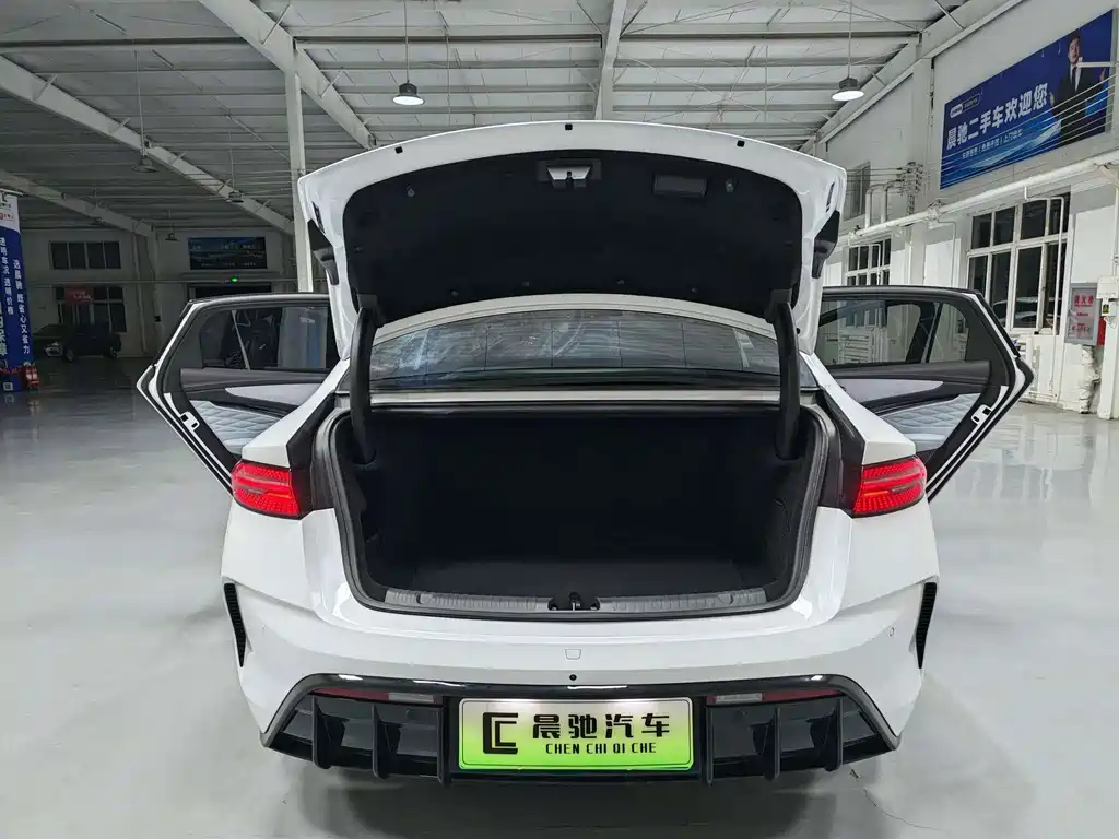 BYD Seal 2023 — фото 17