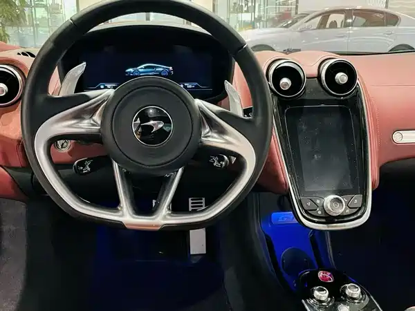 McLaren GT 2022