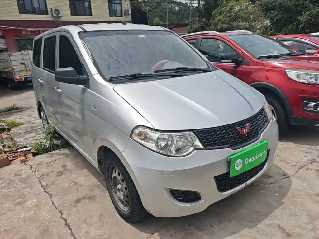 Wuling Hongguang 2014