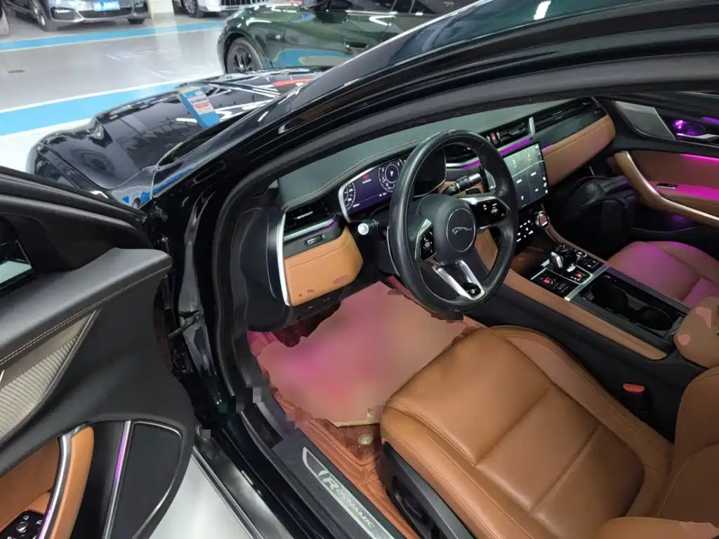 Jaguar XFL 2022 — фото 12