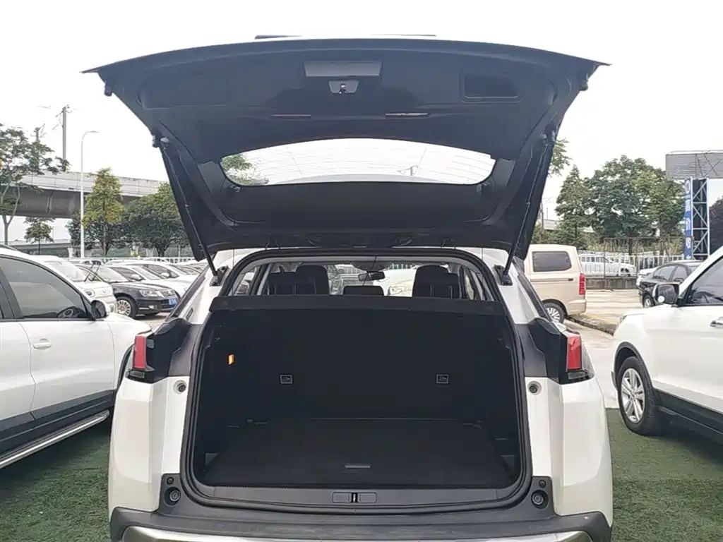 Peugeot 4008 2017 — фото 19