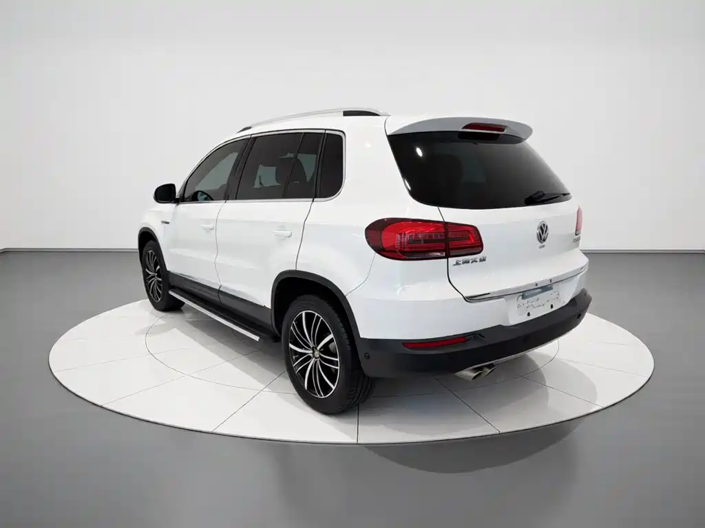 Volkswagen Tiguan 2017 — фото 23