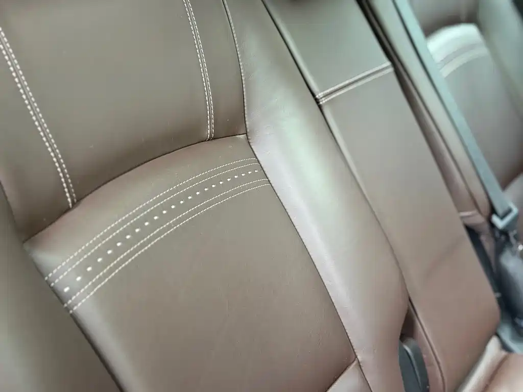 BMW 5 Series GT 2016 — фото 14