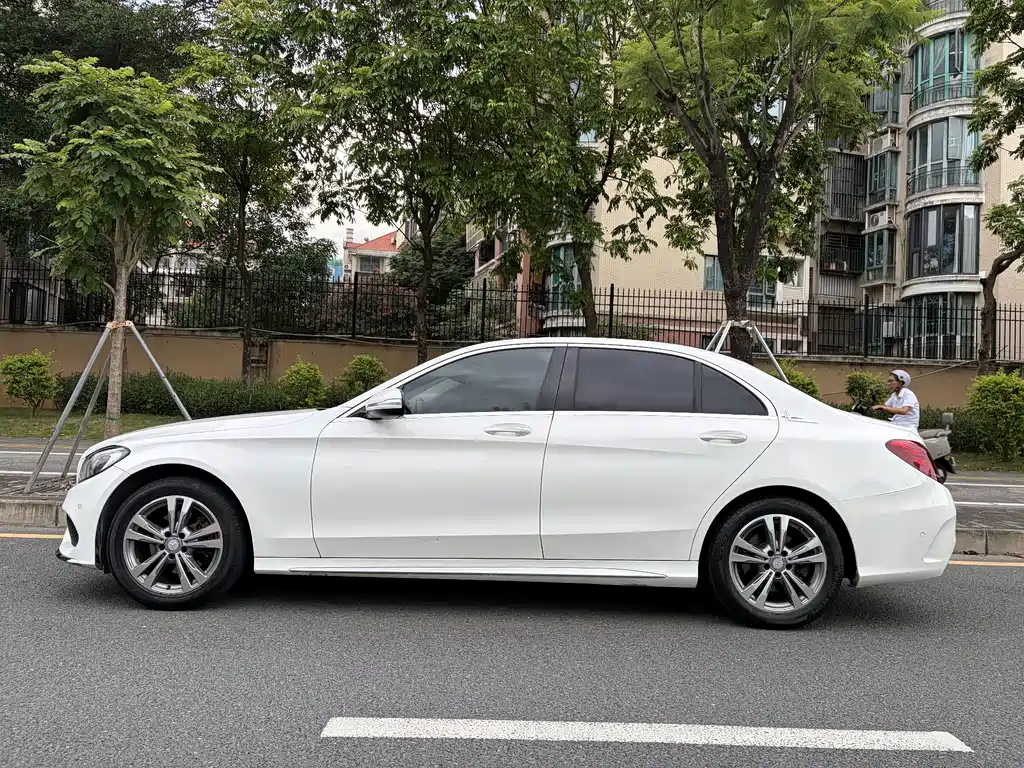 Mercedes-Benz C-Class 2017