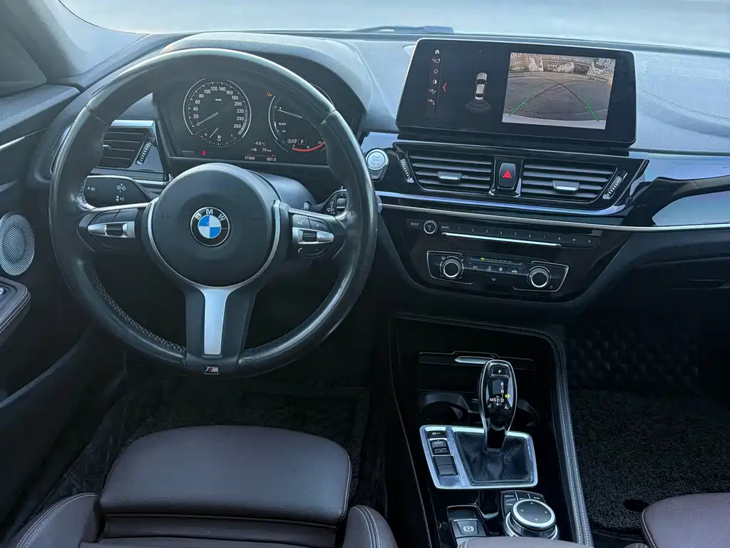BMW 1 Series 2022 — фото 13