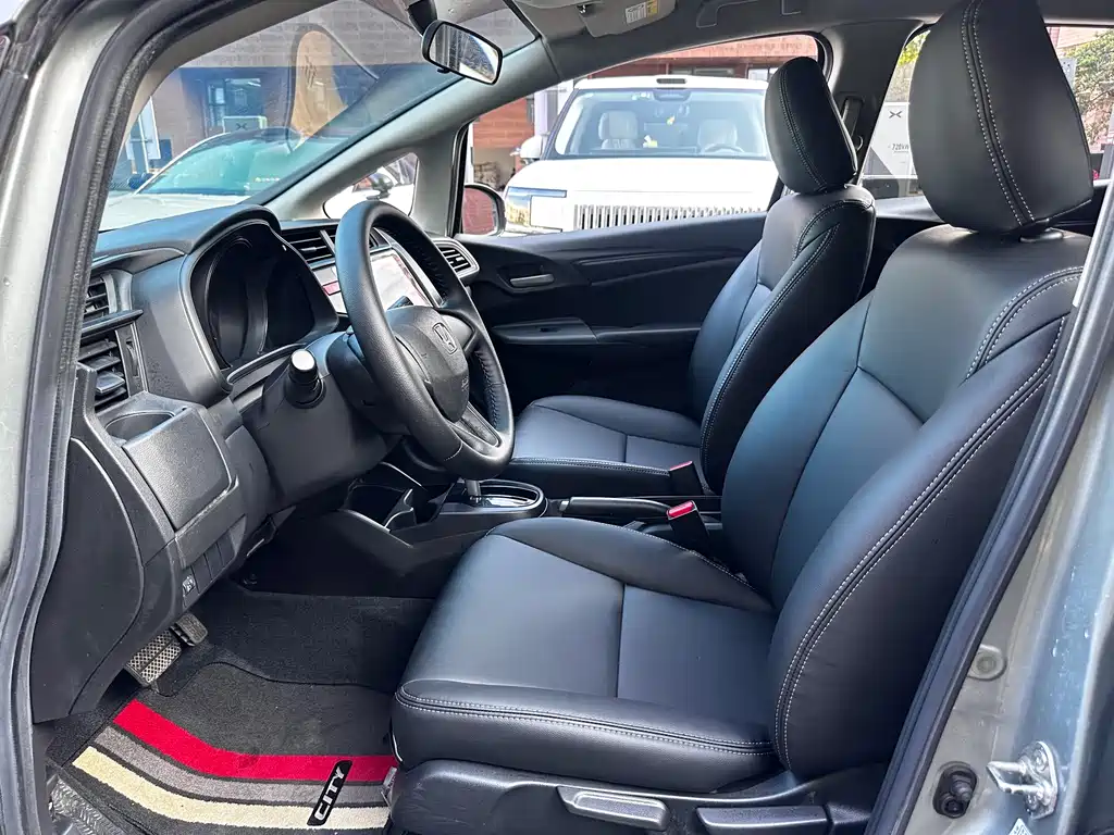 Honda Fit 2016 — фото 13