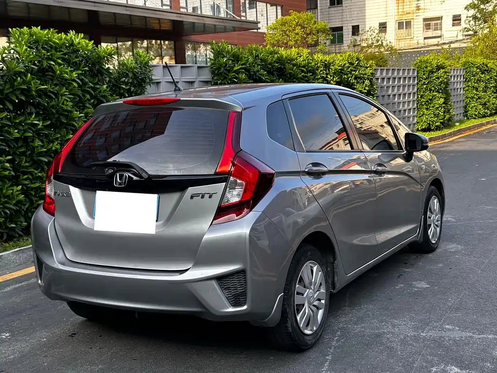 Honda Fit 2016 — фото 6