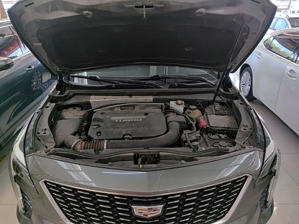 Cadillac XT4 2019 — фото 20