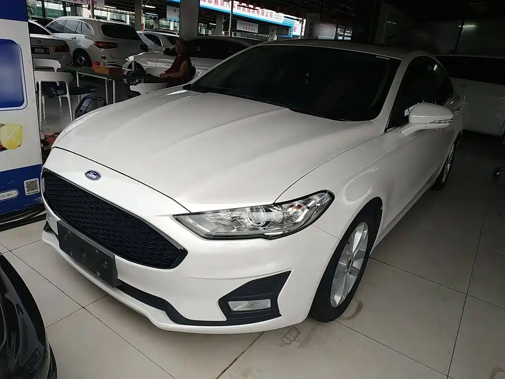 Ford Mondeo 2021 — фото 1