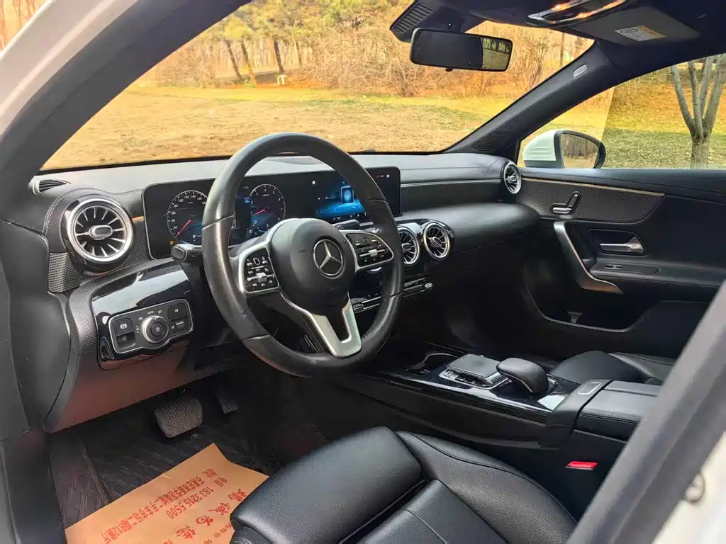 Mercedes-Benz A-Class 2019 — фото 6