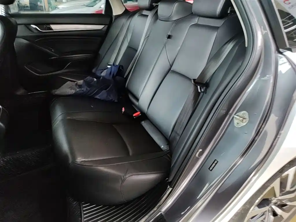 Honda Accord 2021 — фото 17
