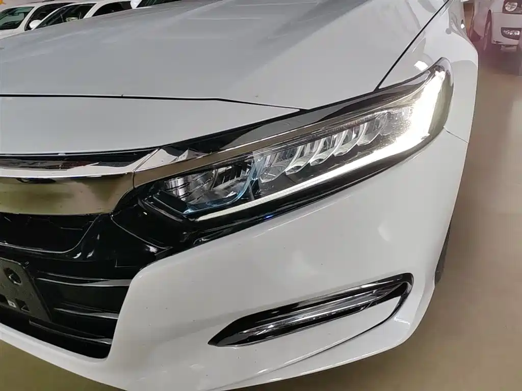 Honda Accord 2021 — фото 24