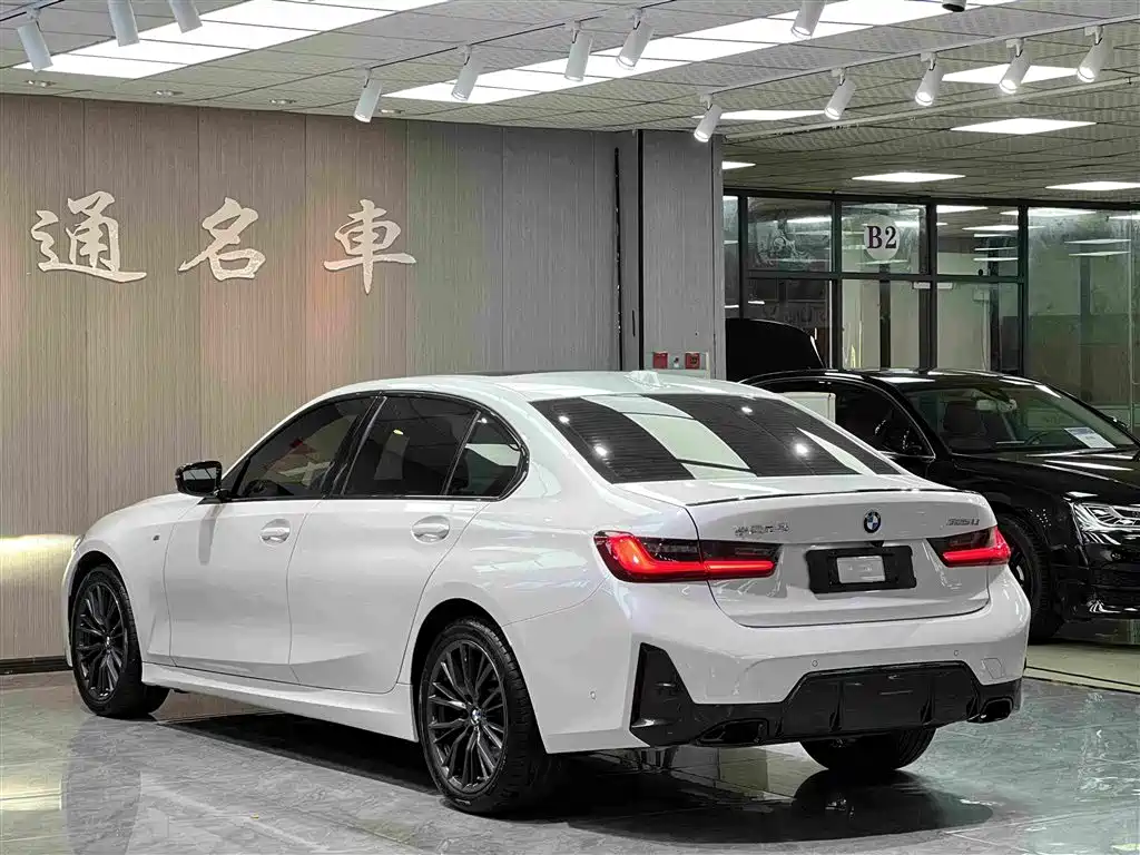 BMW 3 Series 2024 — фото 12