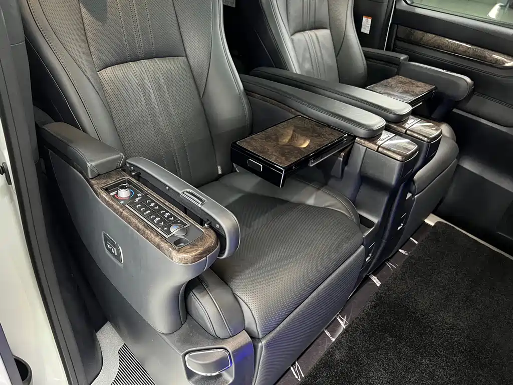 Toyota Alphard 2018 — фото 14